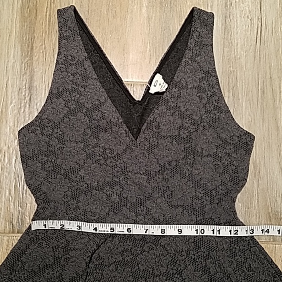 Pins and Needles Dress - Picture 6 of 8